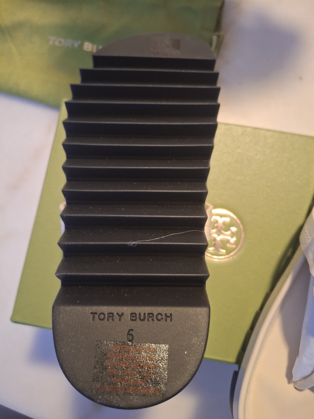Tory Burch Patent Leather Logo Thong Sandals in Ivory - Picture 9 of 9